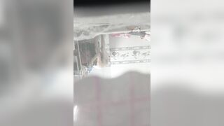 Quay lén e gái non tơ tắm