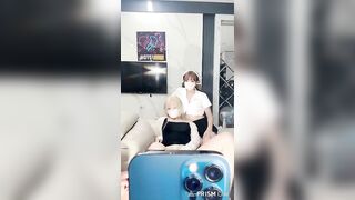Live fb show hàng gái xinh