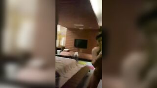 Gạ ny của th bạn đi nhà nghỉ địt nhau còn quay video lại gửi cho nó