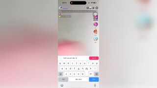Em Tiktoker Mai Linh 2k8 show vú cho xem