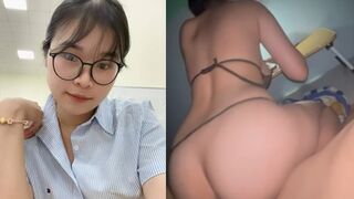 Clip Hot Fuck Em Sinh Viên Năm 2 Mu Múp Mặc Váy Ngủ Sexy