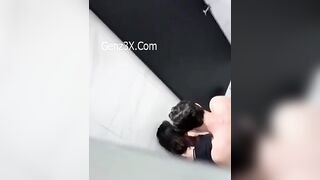 Clip Hot Địt Con Bạn Thân Say Xỉn Trong Toilet