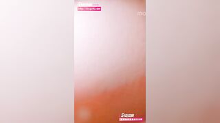 vợ của một người bạn. người vợ tốt nhất đã được fucked trong khi trả lời điện thoại