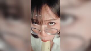 Clip Hot Teen Trung Quốc Dáng Ngon Ngực Bự Móc Lồn Trên Ghế
