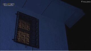 Phát hiện vợ bạn ở nhà không mặc quần áo