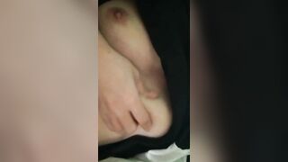 Em học sinh mới lớn, ti mới nhú đầu ti ngon