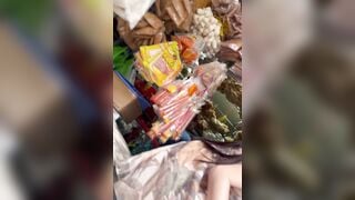 Anh liều mạng để quay quần sì em