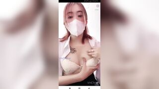 57.94Cô nàng văn phòng dâm đãng thích cởi chuồng khoe cái lồn múp