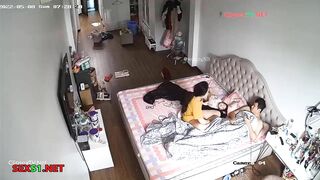 Hack Camera Vợ Ở Nhà Thủ Dâm Chờ Chồng Về Địt