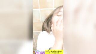 Em học sinh cấp 2 bị, thầy giáo sàm sỡ --- dâm trong nhà wc 2