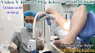 Cận cảnh bác sĩ banh cái lồn non tơ hồng hào của em gái mới lớn
