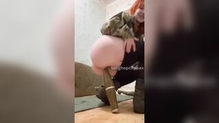 Em Lính Ukraina Bị Quân Đội Nga Bắt Nhét NGuyên Quả Đạn Rocket Vào Lồn - Wk12x Phần 2