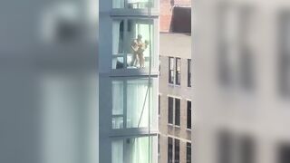 Họ tận hưởng view triệu đô và sự sung sướng