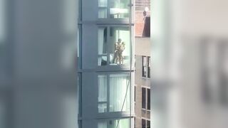 Họ tận hưởng view triệu đô và sự sung sướng