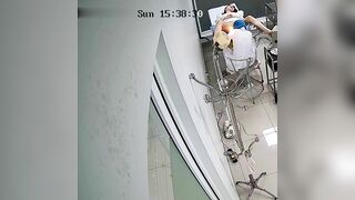Hack Cam Tại Một Phòng Khám Phụ Khoa