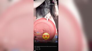 Thư xinh trả kèo úp rổ tiktok lông lồn lộ đen sì