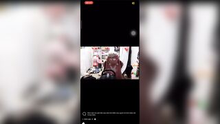 Thôi xong camera phản chủ rồi, lồn múp lộ ngay trên live