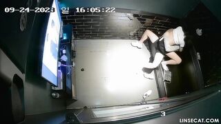 A bảo vệ khổ nhất TG, Check cam VIP Karaoke phát hiện học sinh djt nhau khẩu dâm