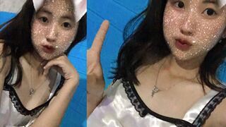 Clip Hot Phan Huệ Mỹ Kute Phô Mai Que Dâm Dễ Sợ Luôn