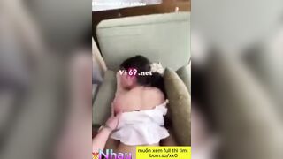 Bố đường loạn luân với đứa con gái lớn loli bắn tinh vào miệng bú liếm sạch 2