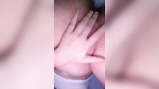 Nứng Lồn Tới Mức Bé Thủ Dâm Toàn Nước