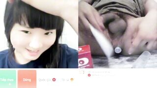 Ometv Chat sex show và thủ dâm cho người lạ xem