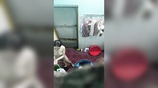 Rình em hang xóm tắm lộ hàng