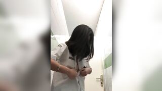 Đang đii học mà thằng ng yêu vẫn bắt call sex cho nó đỡ nứng