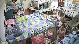 Hack camera ký túc xá