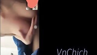 Hà Quỳnh Trang cô bé quàng khăn có cặp vú siêu phẩm lộ clip sex với bạn trai (Full Cl
