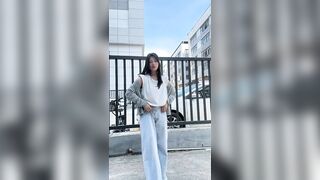 Ai rồi cũng có lúc buồn lúc vui