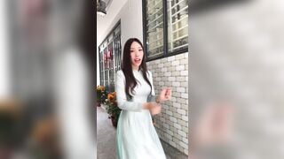Địt trai tây đen cặc to nát cả cái lồn sướng chảy nước bắn tinh ngập lồn p1