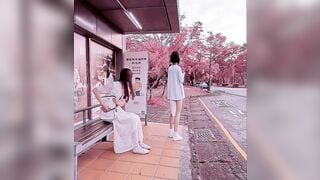 E nhật bản gắn đuôi cáo ra đường bị nglạ rút ra sữa ????