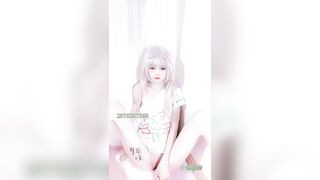 Siêu phẩm em Loli quá trời xinh thủ dâm nứng thật sự