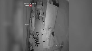 Hack camera vợ chồng shop quần áo