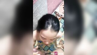 Thử thách dơ cu trước mặt bạn thân ko mặc áo vú được e nó cho djt sướng