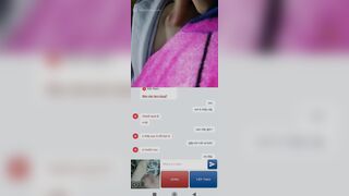 Phân biệt giùm tôi bé này là trai hay gái vs, vú lép quá!