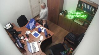 Hack camera ngoại tình văn phòng