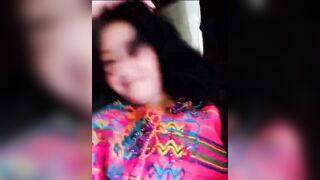 U70 hồi xuân lên cơn nứng lồn thủ dâm khoe hàng gạ trai trẻ địt nhau lồn múp dâm đãng