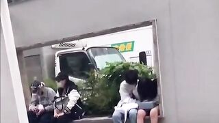 Móc lồn người yêu giữ chốn đông người