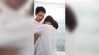Tan học r mà 2 e vẫn ở nhà vệ sinh địt