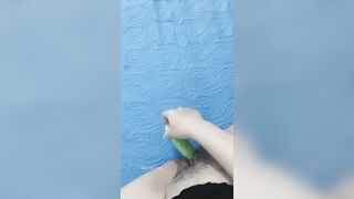 Hot Girl Việt Nam Chat Sex Cho Nguyên Trái Dưa Chuột Vào Lồn Đang Nứng 2
