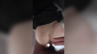 Phát hiện đứa em gái học sinh loli mình dây thủ dâm nhét luôn con cặc vào địt tê chim