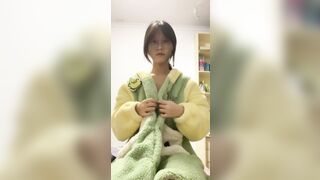Mấy em kính cận toàn dâm hay sao ý nhỉ