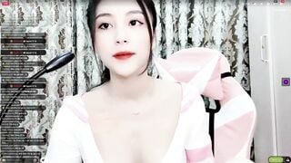 Độc lạ, Game show vòng quay Móc lồn Bắn nước ngon vl