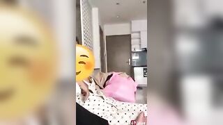 Gạ con e Họ Doraemon Cho bóp vú 100k xong đè e nó ra chịch