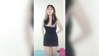 Em gái xinh như Thiên Thần thủ dâm bằng bút lông