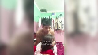 Full 20 phút, Đang xem sex Sục cu con bạn Phát hiện đè nó ra chịch