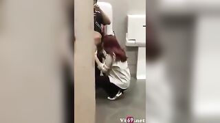 Gạ Mãi Cô giáo Thực tập ms chịu Bú Cu trong Toilet mà ko cho djt