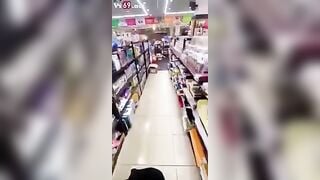 Bắt E HS L0P 10 vào Siêu Thị móc Lồn Khoe vú, Bú Cặc luôn